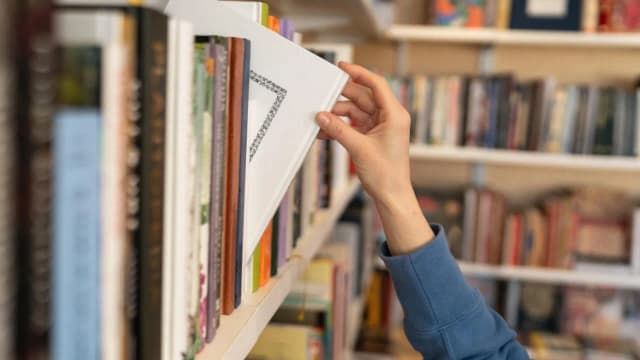 Książki, które trzeba przeczytać: 10 dzieł, które zmienią twoje życie Książki, które trzeba przeczytać: 10 dzieł, które zmienią twoje życie